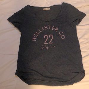 women’s hollister t-shirt